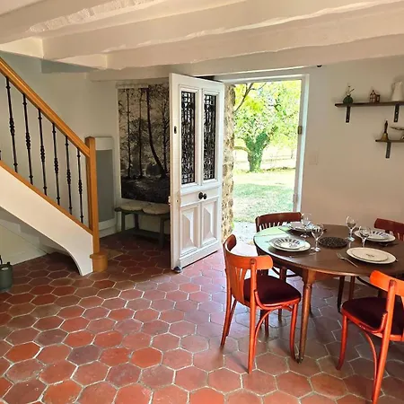 Vakantiehuis En Champagne A Beaurepaire Festigny (Marne)