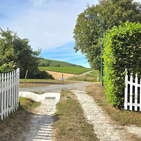 Vakantiehuis En Champagne A Beaurepaire Festigny (Marne)